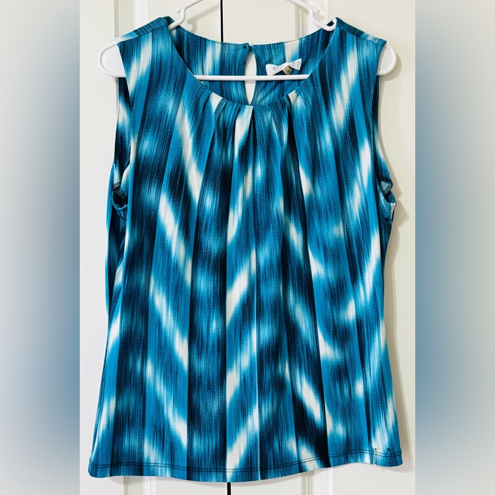 Blue and White Women's Sleeveless Top